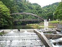 とうごう五色親水公園